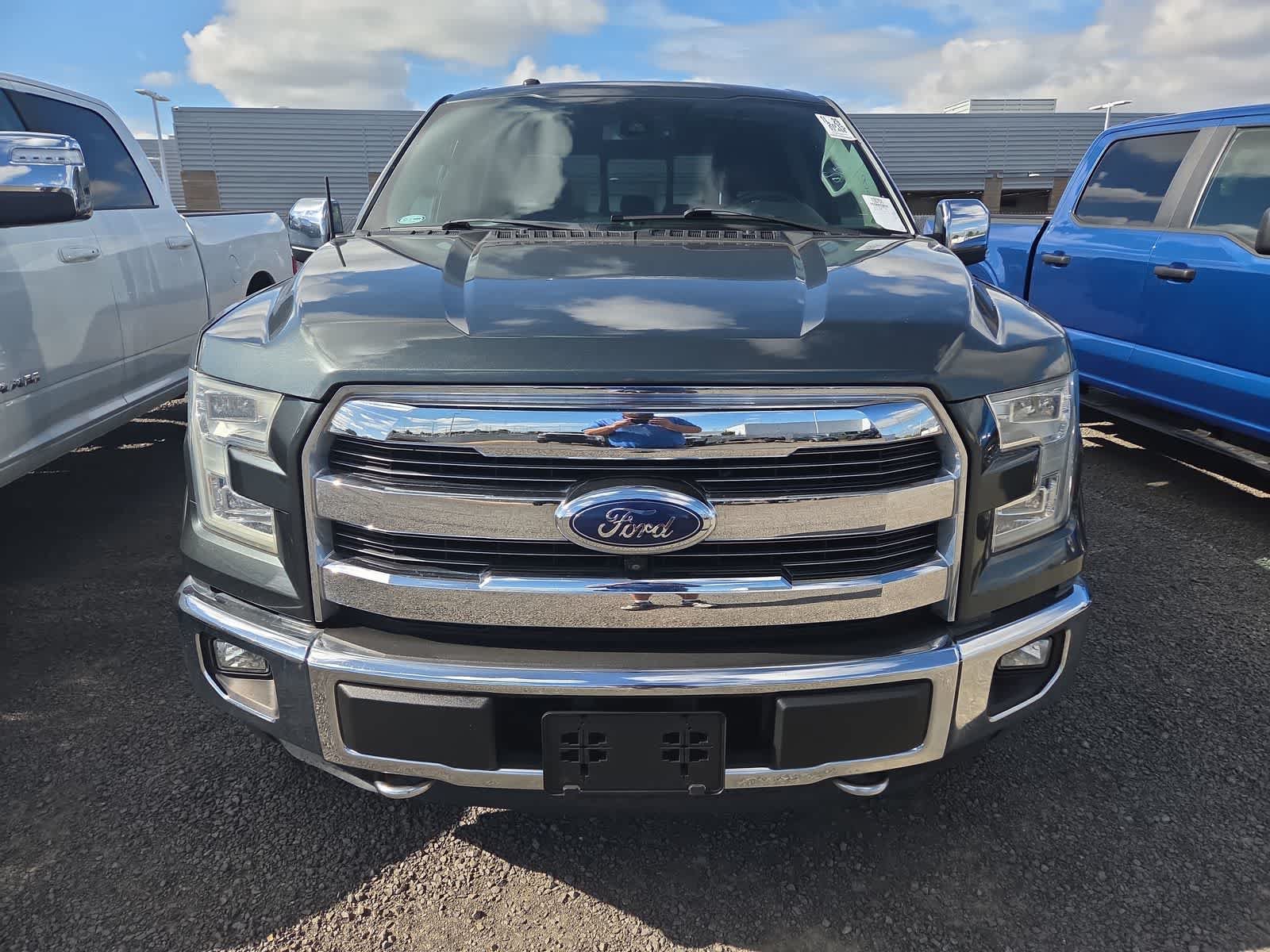 Used 2015 Ford F150 Lariat w/ Equipment Group 502A Luxury AWD/4WD image 5
