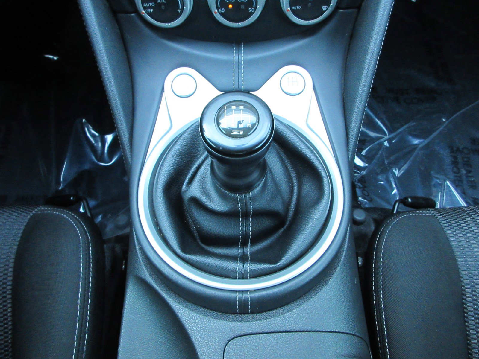 Used 2009 Nissan 370Z Touring w/ Sport Pkg image 36