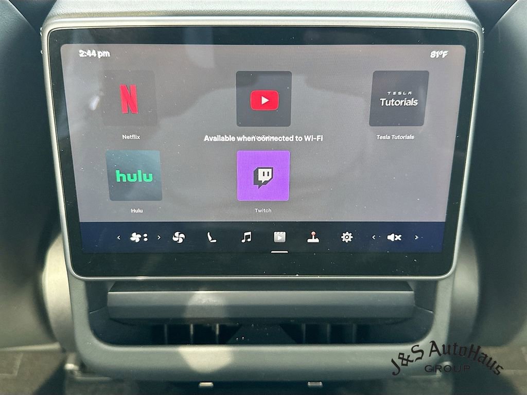 Used 2026 Tesla Model Y Long Range image 32