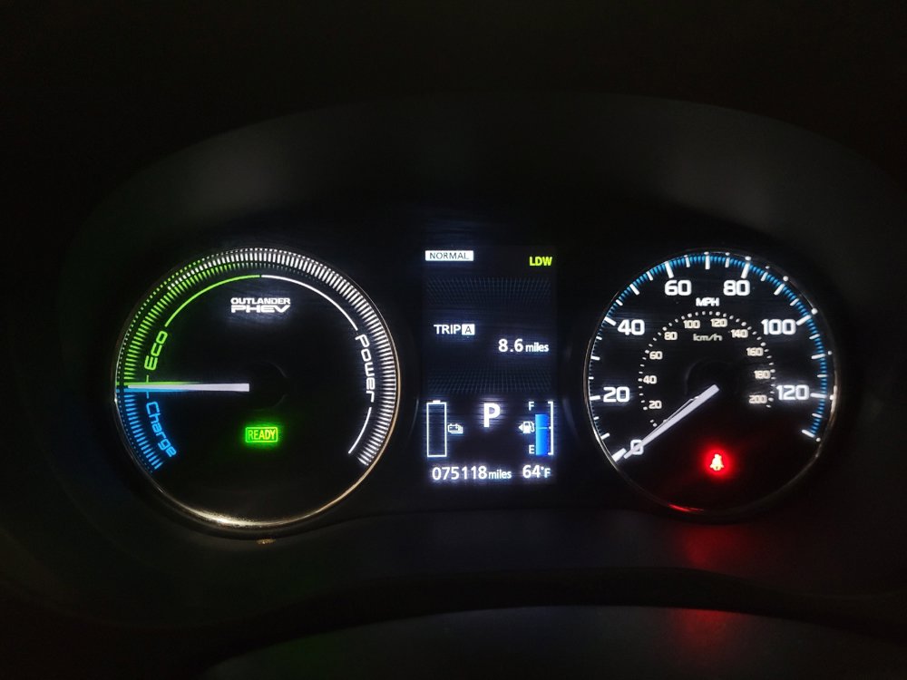 Used 2018 Mitsubishi Outlander GT image 23