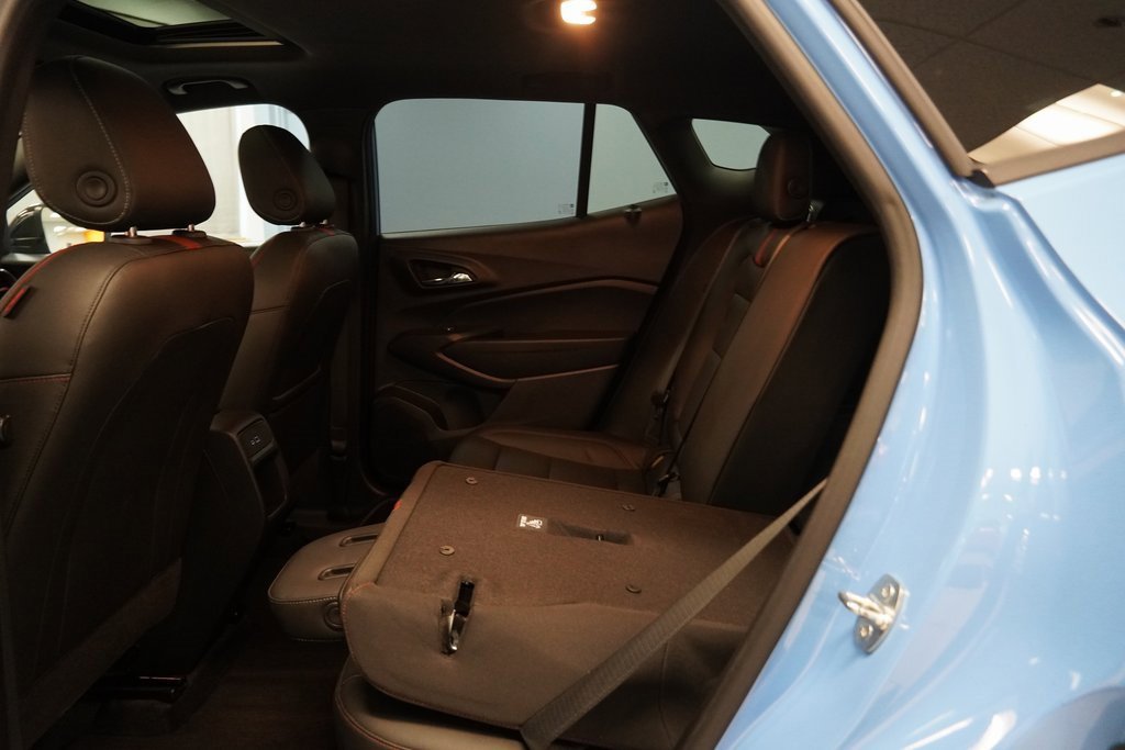 Used 2024 Chevrolet Trax RS w/ Sunroof Package image 27