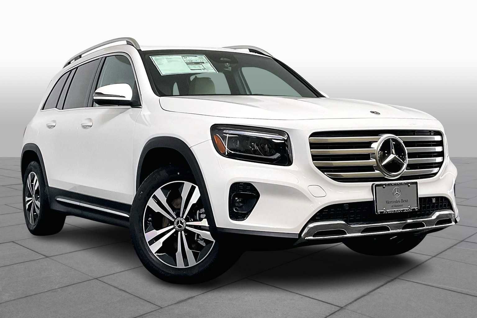 New 2025 Mercedes-Benz GLB 250 4MATIC image 2