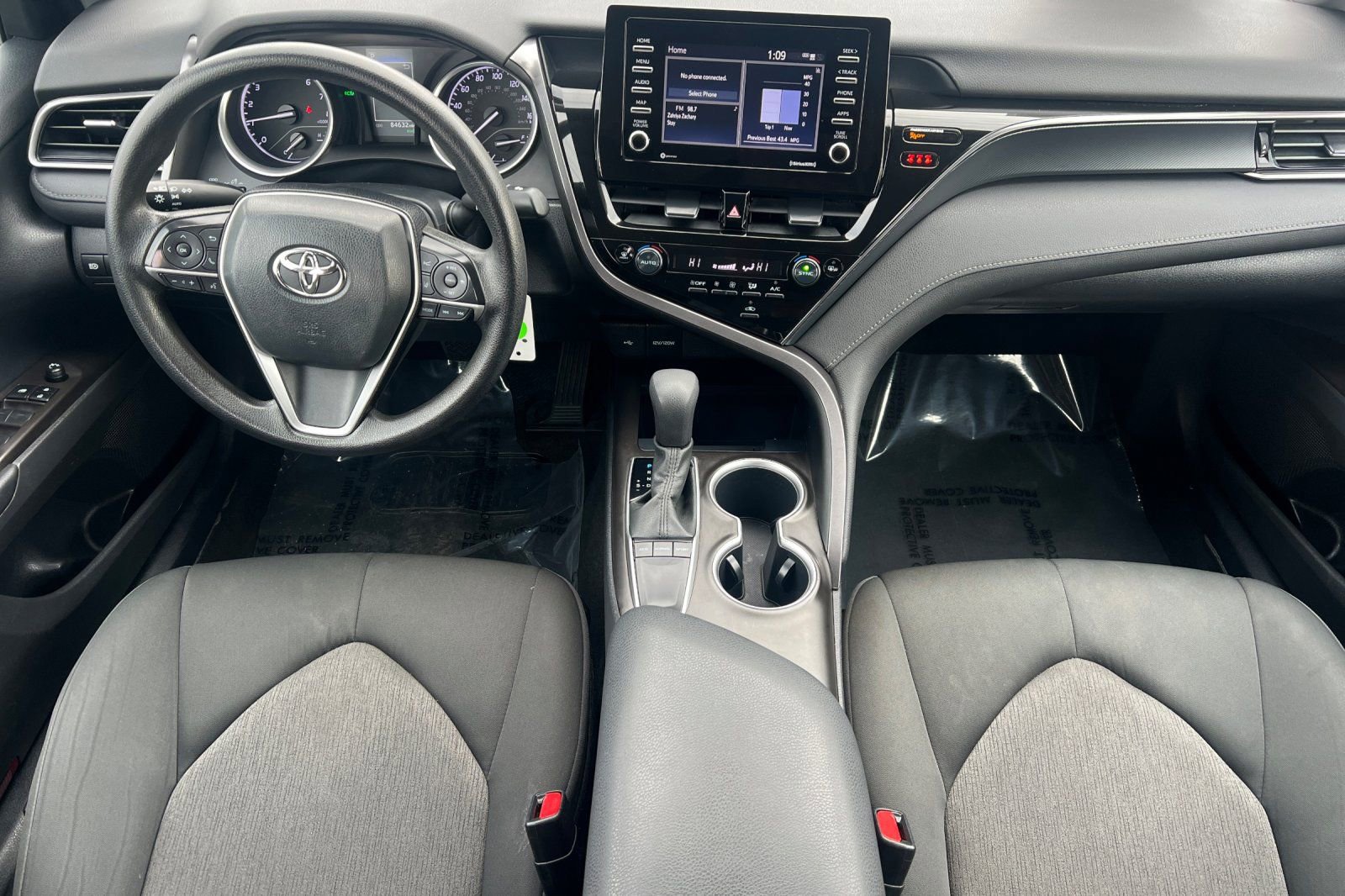 Used 2023 Toyota Camry LE image 10