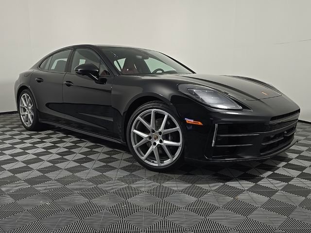 Certified 2025 Porsche Panamera 4 image 9