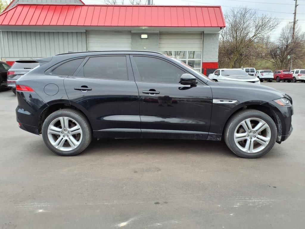 Used 2019 Jaguar F-PACE R-Sport image 6