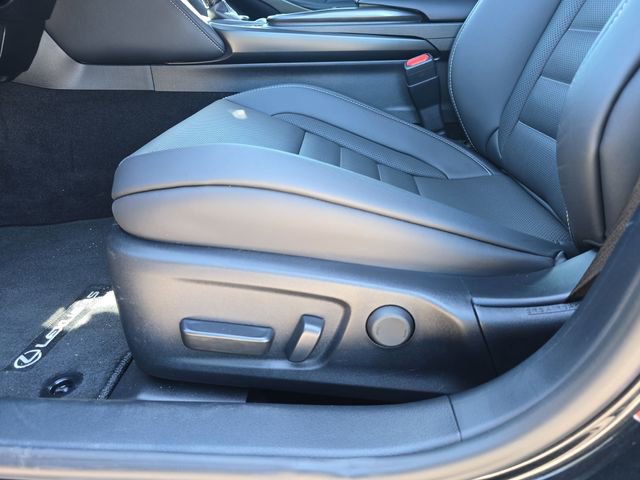 Used 2025 Lexus IS 500 image 28