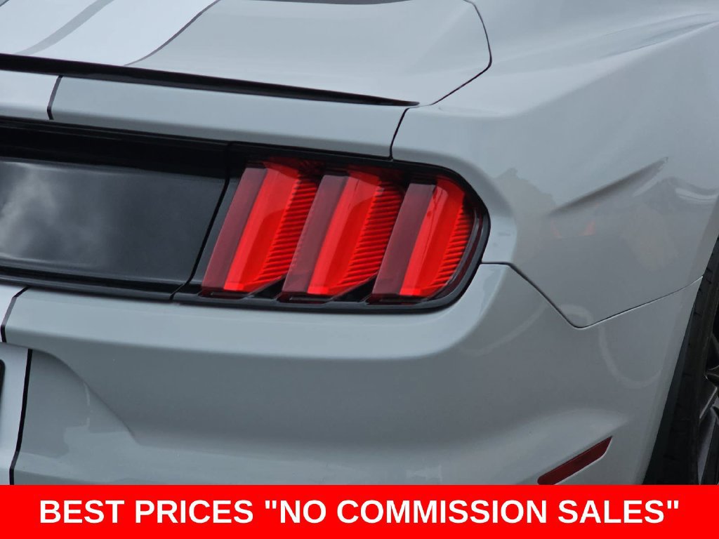 Used 2016 Ford Mustang Shelby GT350 RWD image 39