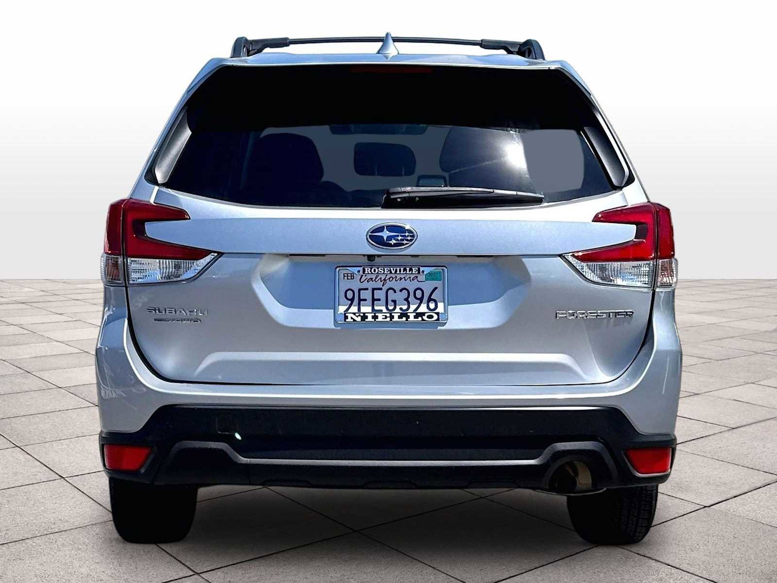 Used 2023 Subaru Forester Premium AWD/4WD image 7