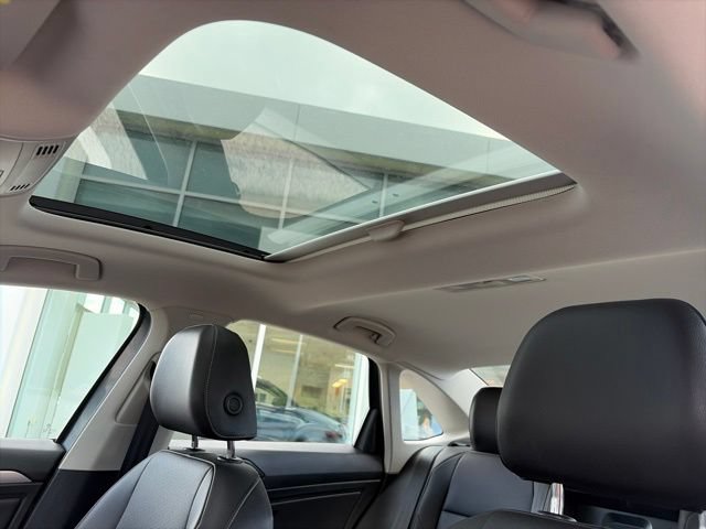 Used 2019 Volkswagen Jetta SE w/ Cold Weather Package FWD image 21