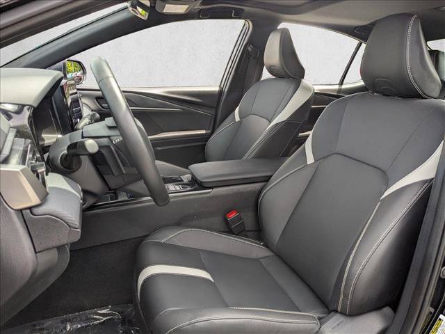 Used 2025 Toyota Camry SE FWD image 16