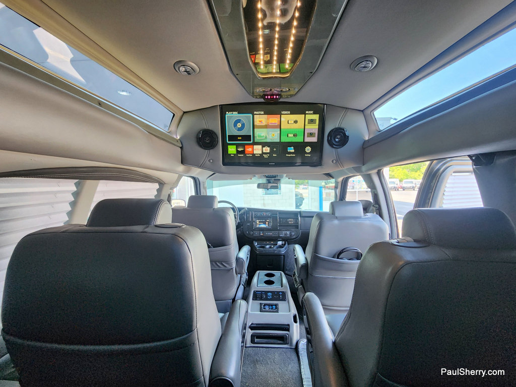 Used 2019 Chevrolet Express 2500 w/ Enhanced Convenience Package RWD image 24
