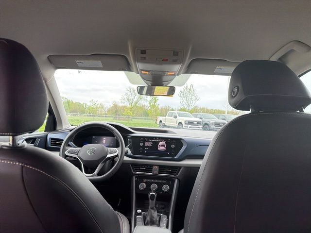 Used 2023 Volkswagen Taos SE w/ Black Wheel Package FWD image 17