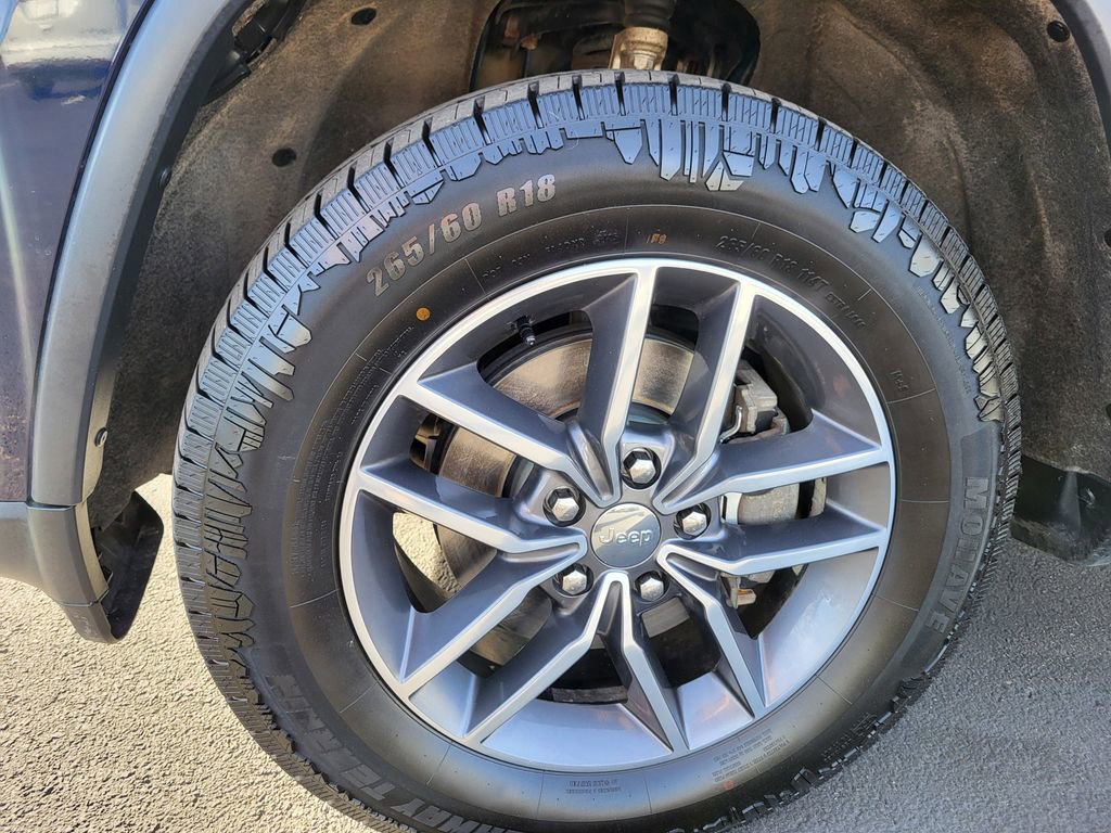 Used 2017 Jeep Grand Cherokee Limited w/ Trailer Tow Group IV image 12