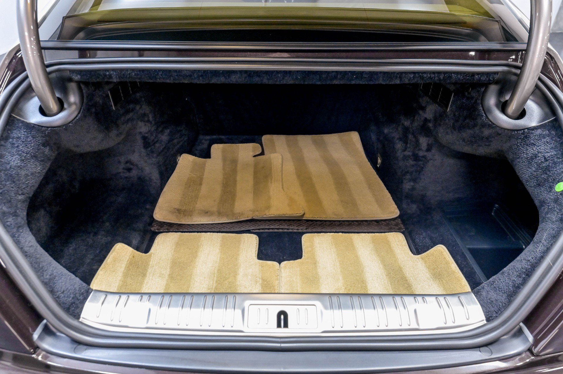 Used 2014 Rolls-Royce Wraith RWD image 60