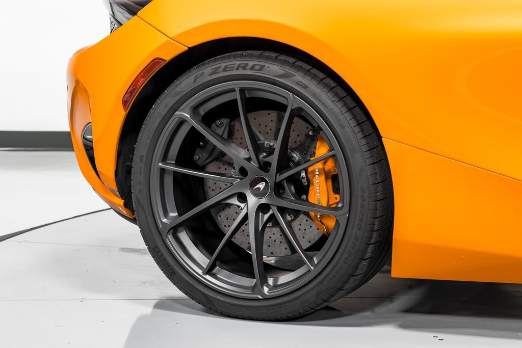 Used 2026 McLaren 750S RWD image 44