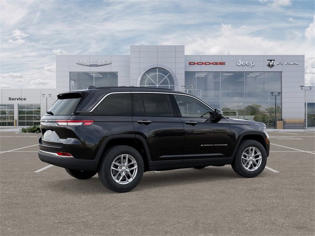 New 2025 Jeep Grand Cherokee Laredo X w/ Luxury Tech Group I image 4