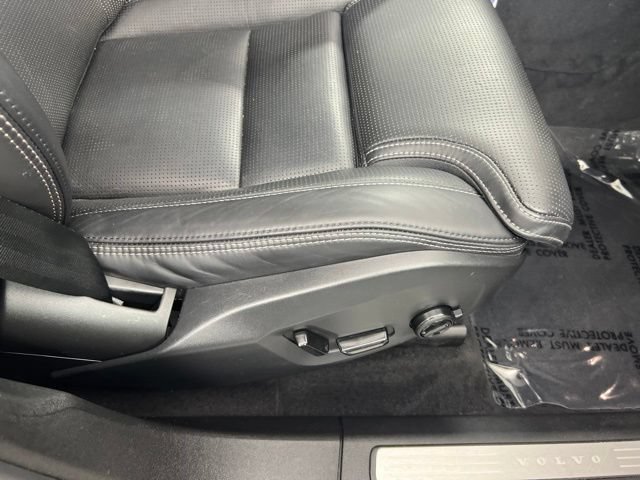 Used 2022 Volvo XC60 B5 Inscription w/ Climate Package AWD/4WD image 22