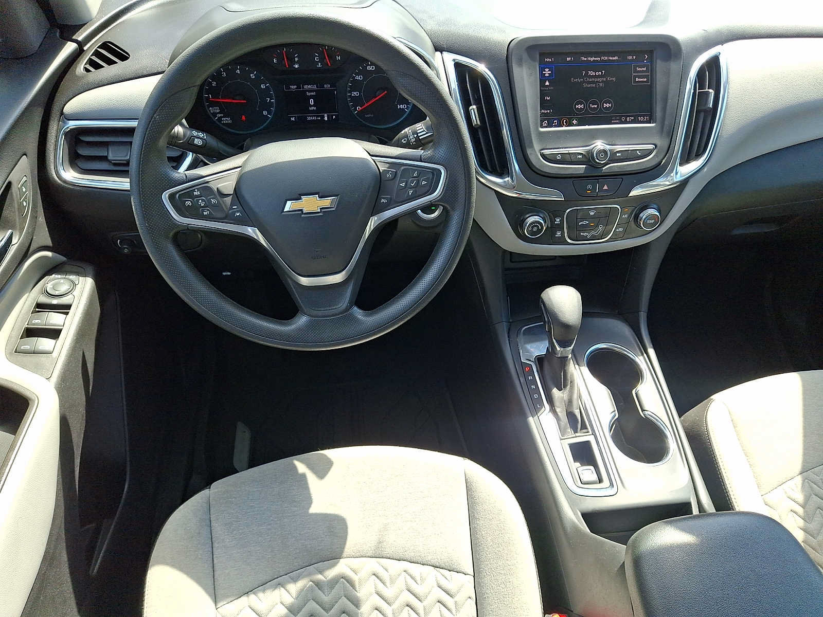 Used 2023 Chevrolet Equinox LS w/ LPO, Floor Liner Package FWD image 10