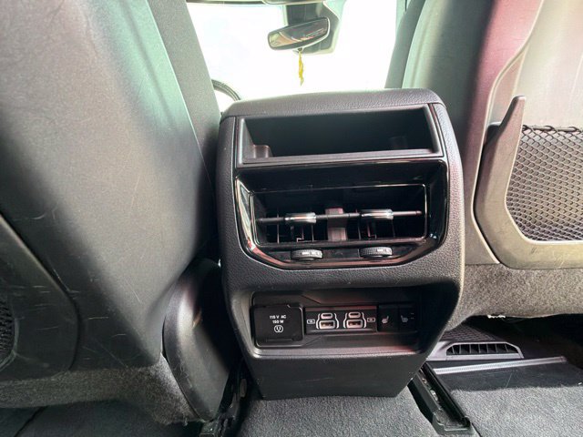 Used 2023 Jeep Grand Cherokee Limited AWD/4WD image 29