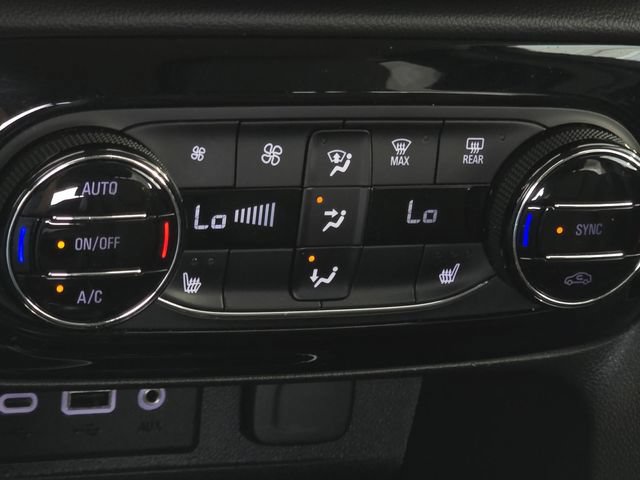 Used 2022 Buick Encore GX Essence FWD image 22