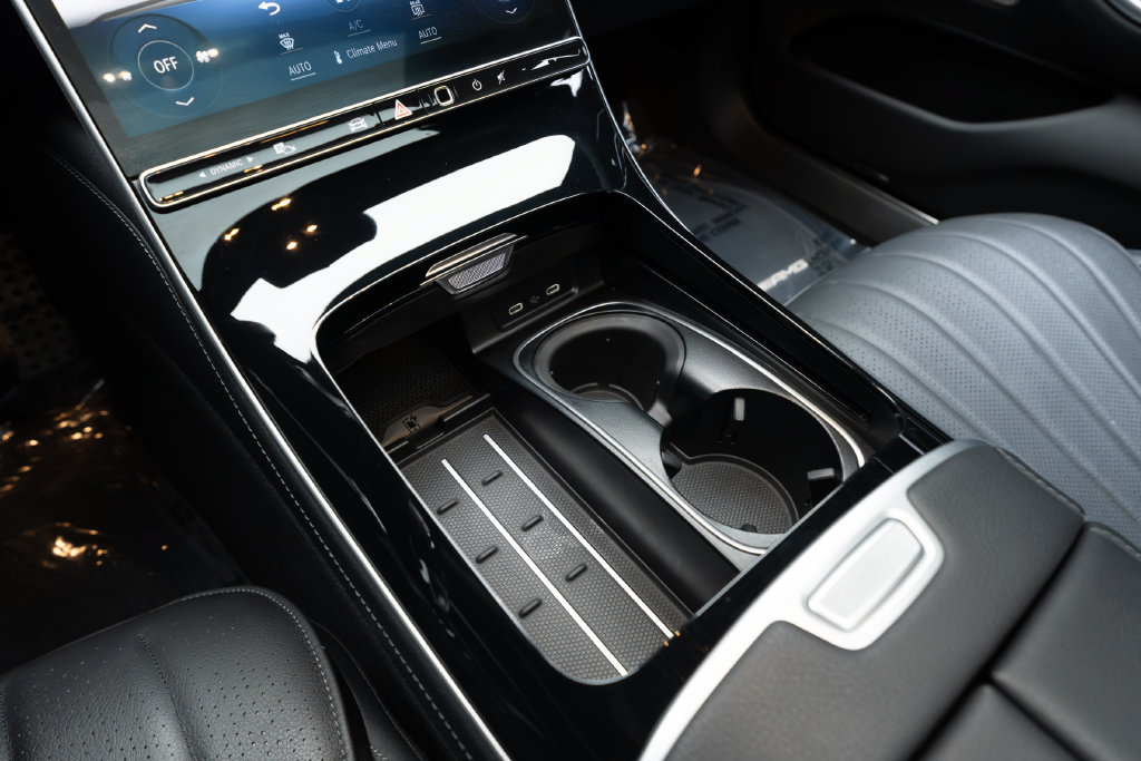 Used 2022 Mercedes-Benz S 500 4MATIC w/ AMG Line Package image 33