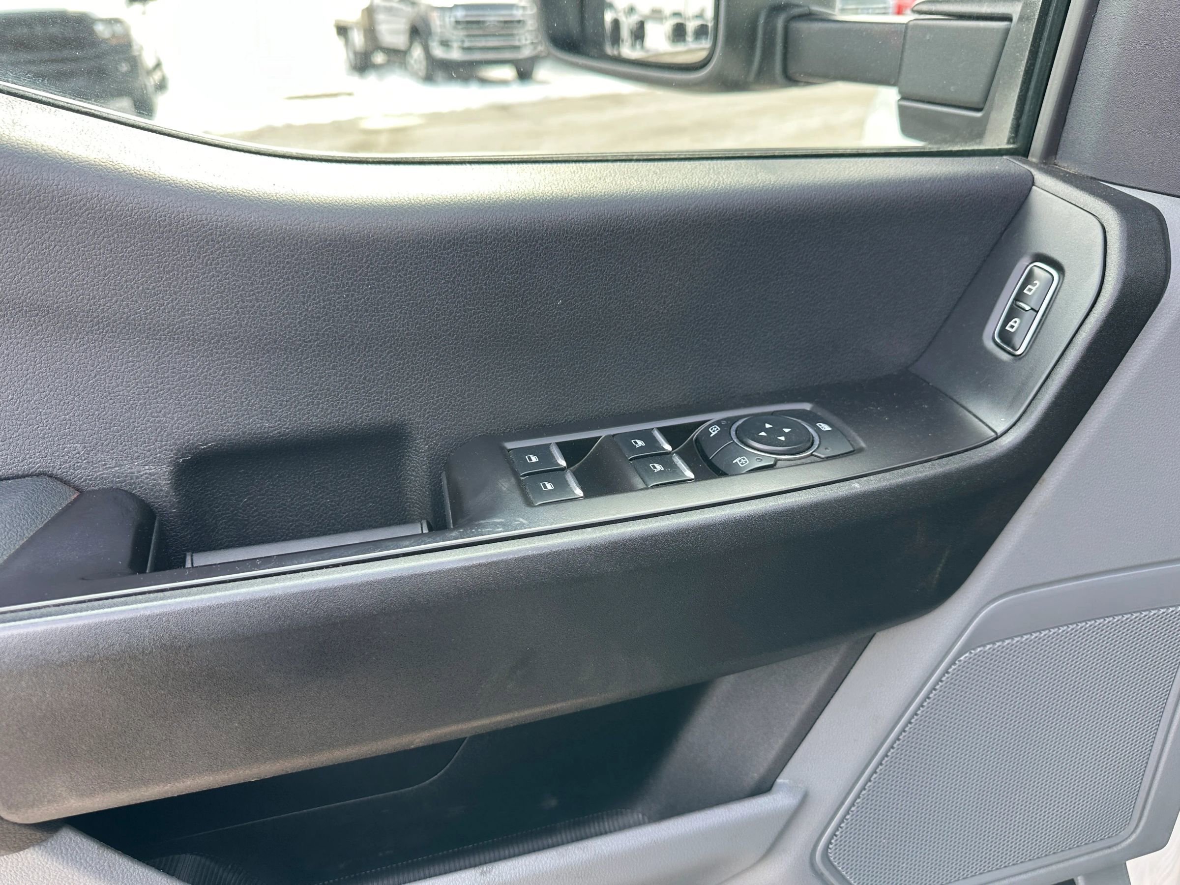 Used 2024 Ford F550 4x4 SuperCab Super Duty image 22