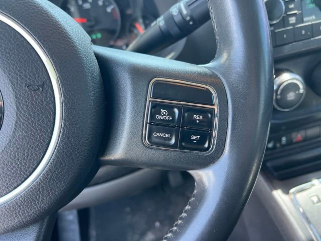 Used 2011 Jeep Compass Sport FWD image 14