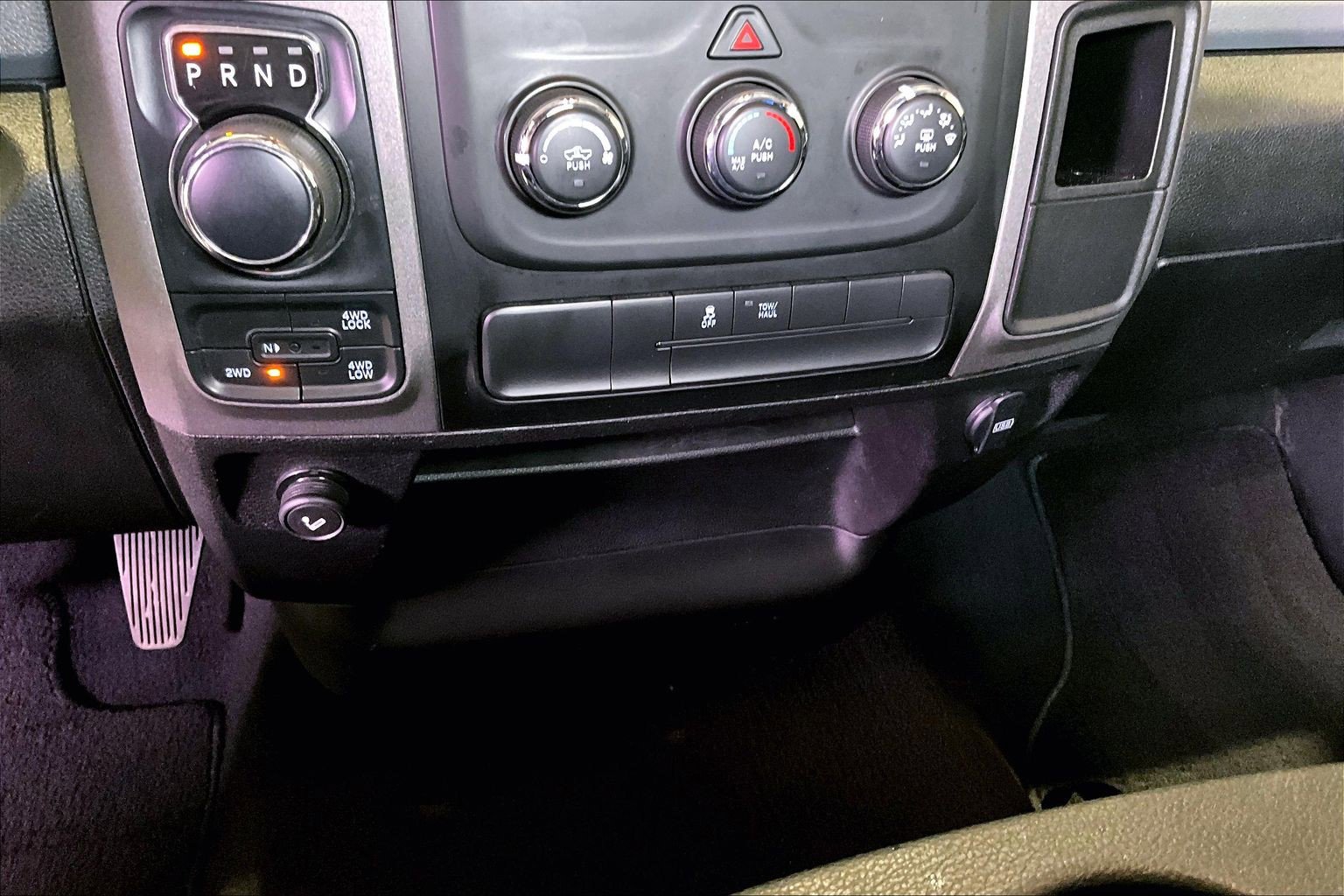 Used 2020 RAM 1500 ST w/ SXT Plus Group AWD/4WD image 15