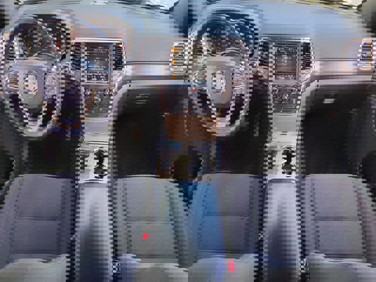 Used 2015 Jeep Grand Cherokee Laredo w/ Quick Order Package 23E image 16