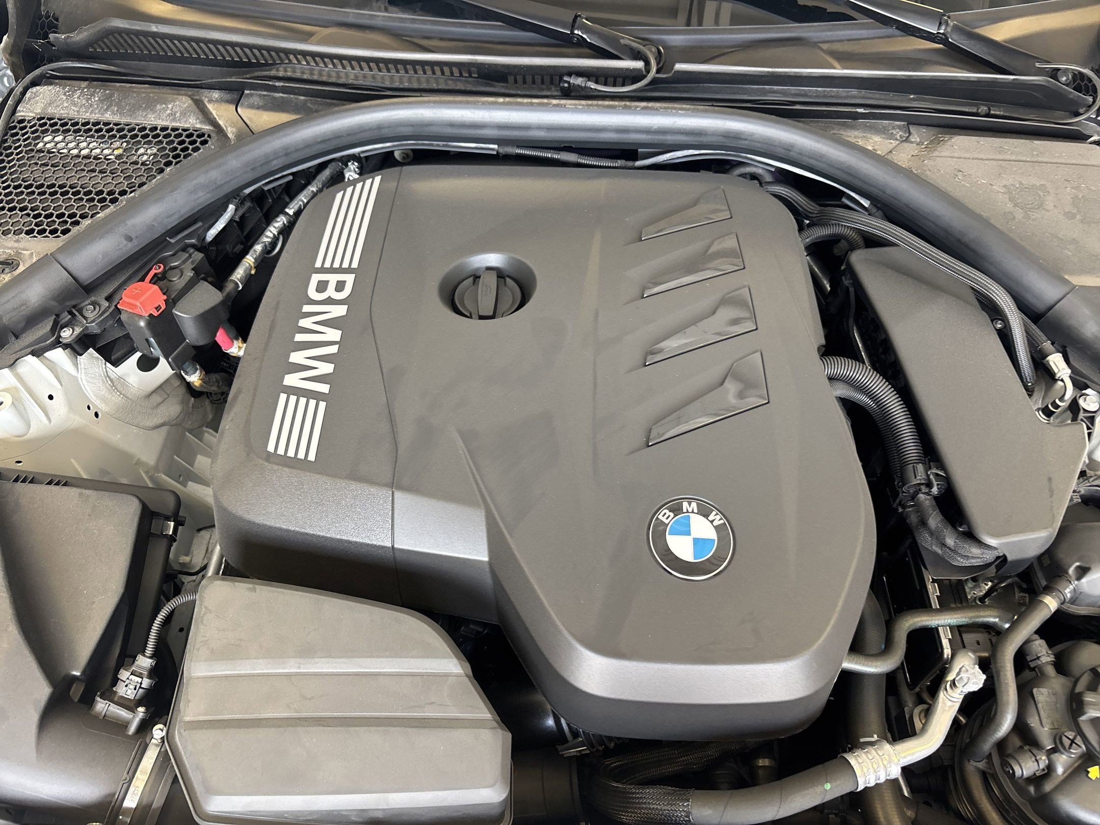 Used 2025 BMW 330i Sedan w/ Convenience Package image 38