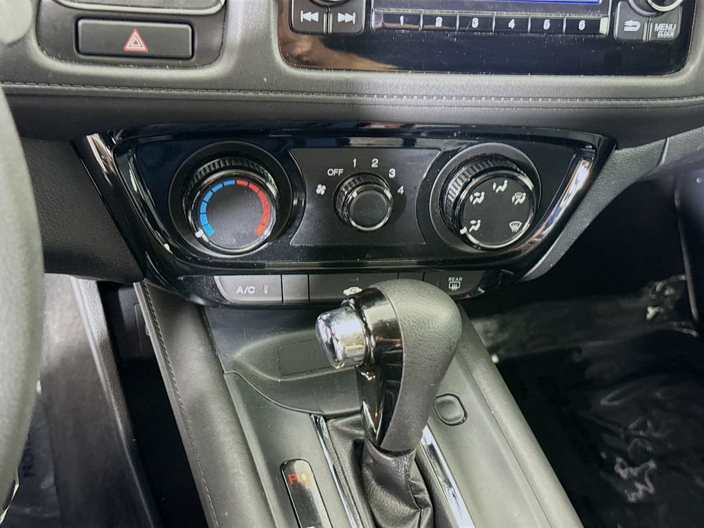 Used 2022 Honda HR-V LX image 7