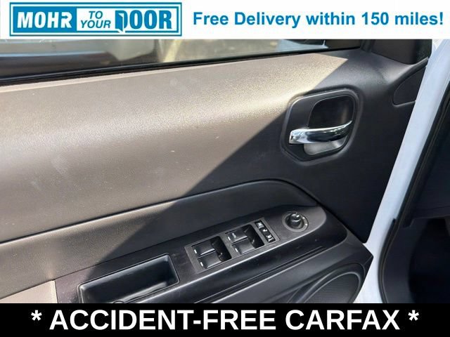 Used 2016 Jeep Patriot Latitude FWD image 13