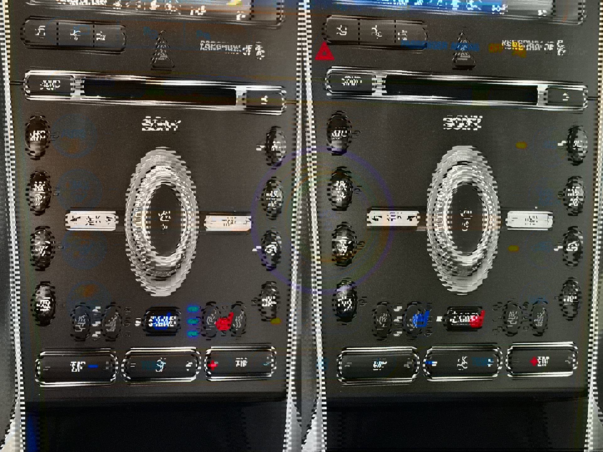 Used 2016 Ford Explorer Platinum image 23