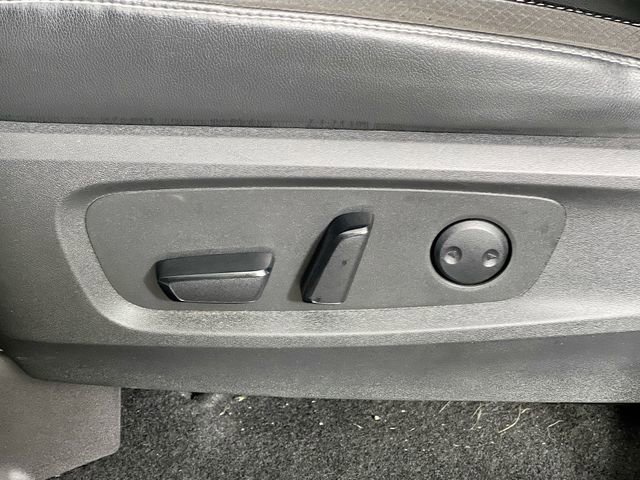 Used 2022 Nissan Pathfinder SL image 11