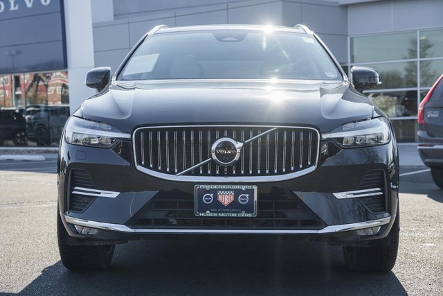 Used 2023 Volvo XC60 B6 Ultimate w/ Protection Package Premier image 2