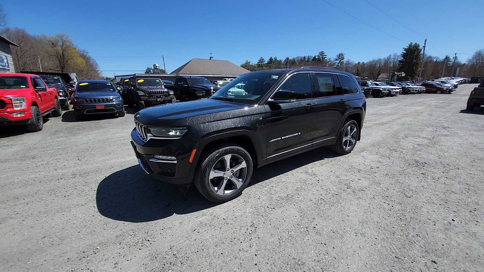 New 2024 Jeep Grand Cherokee Limited 4xe w/ Luxury Tech Group II image 4
