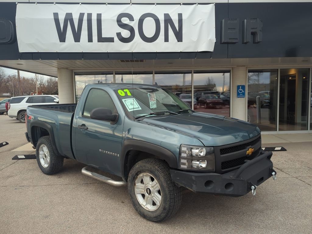 Used 2007 Chevrolet Silverado 1500 LT w/ 1LT Convenience Package video 1