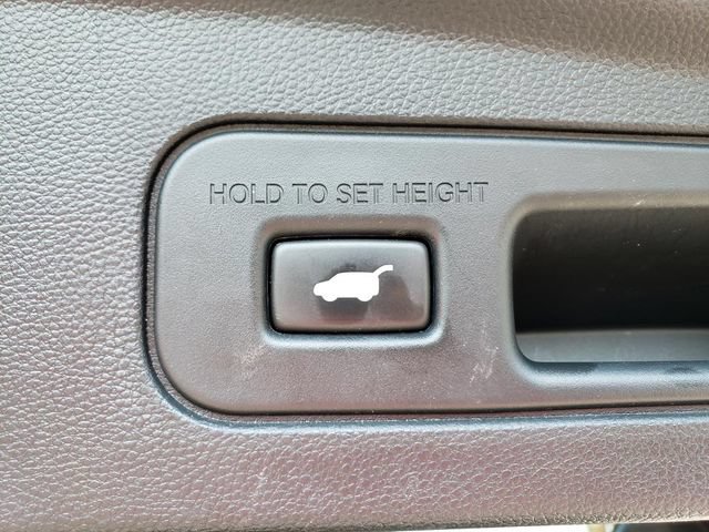 Used 2023 Acura MDX SH-AWD image 10