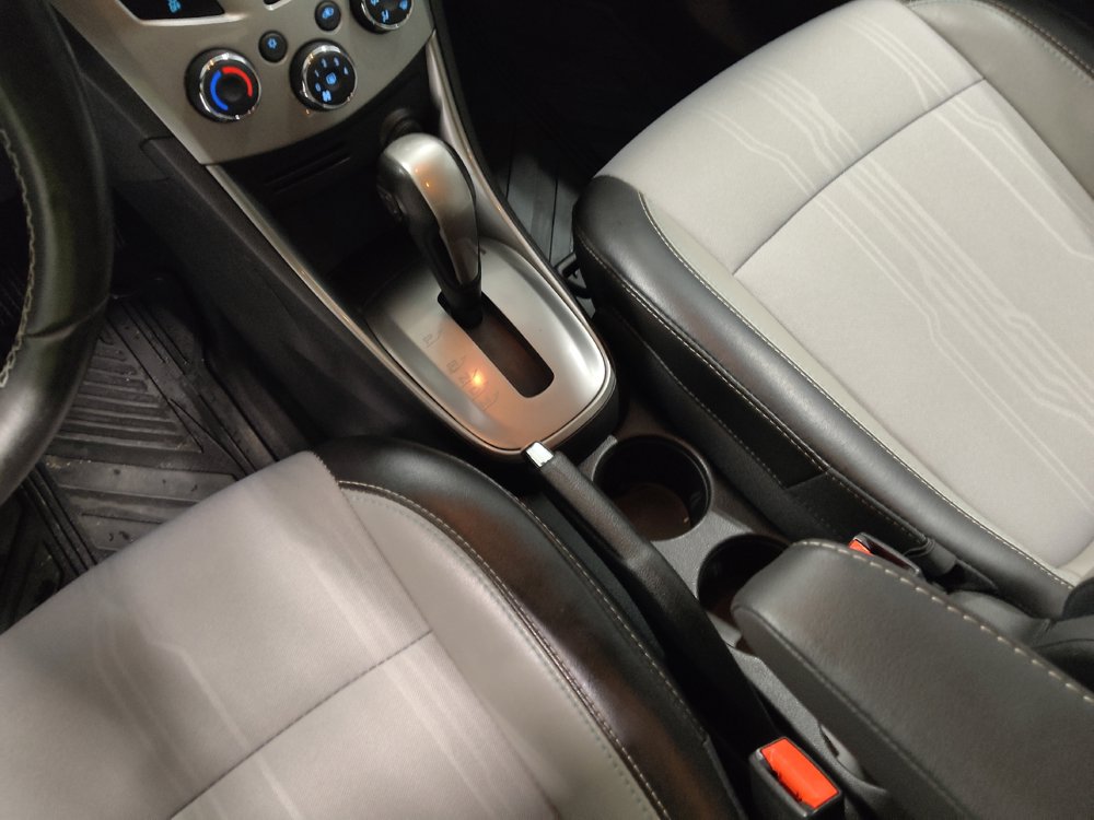 Used 2016 Chevrolet Trax LT w/ LT Convenience Package FWD image 26