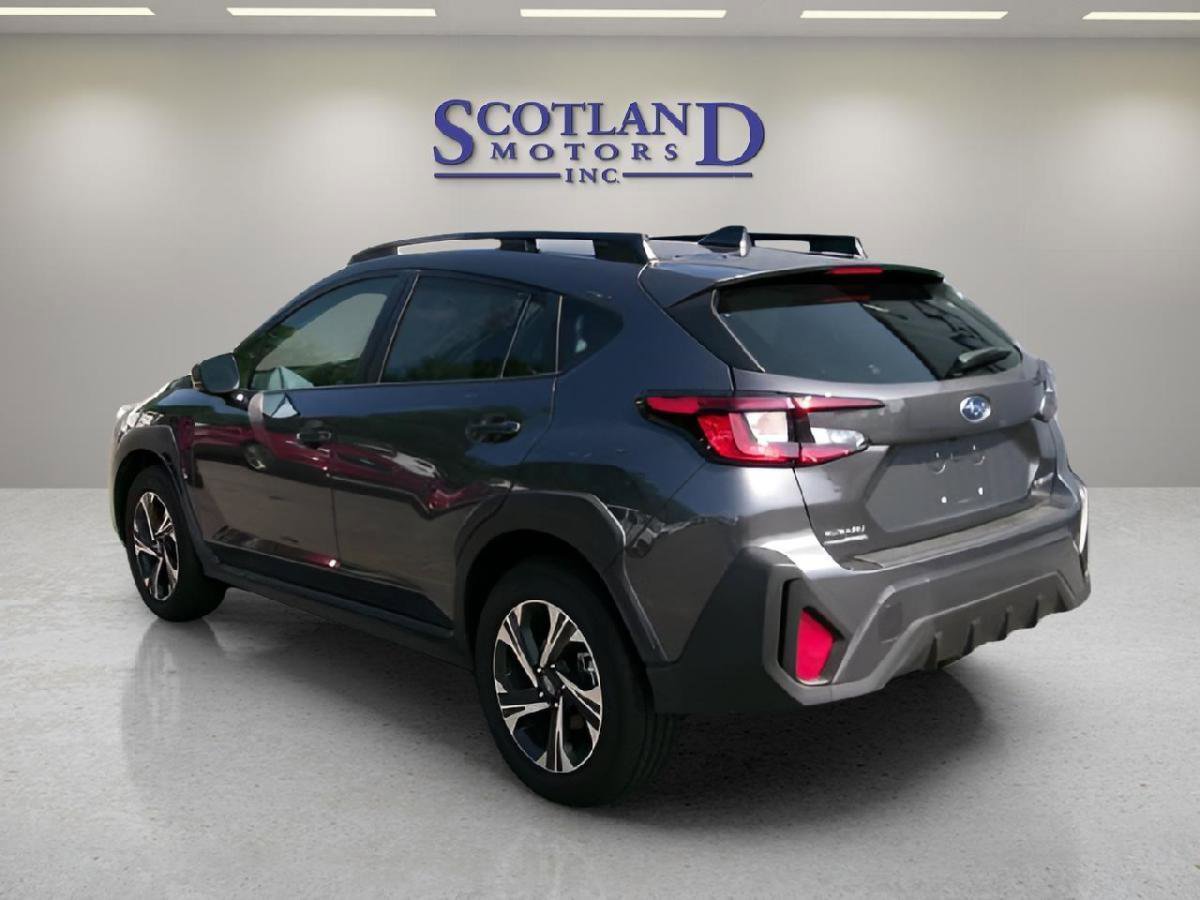 Used 2024 Subaru Crosstrek 2.0i Premium w/ Crosstrek Mirror Package AWD/4WD image 8