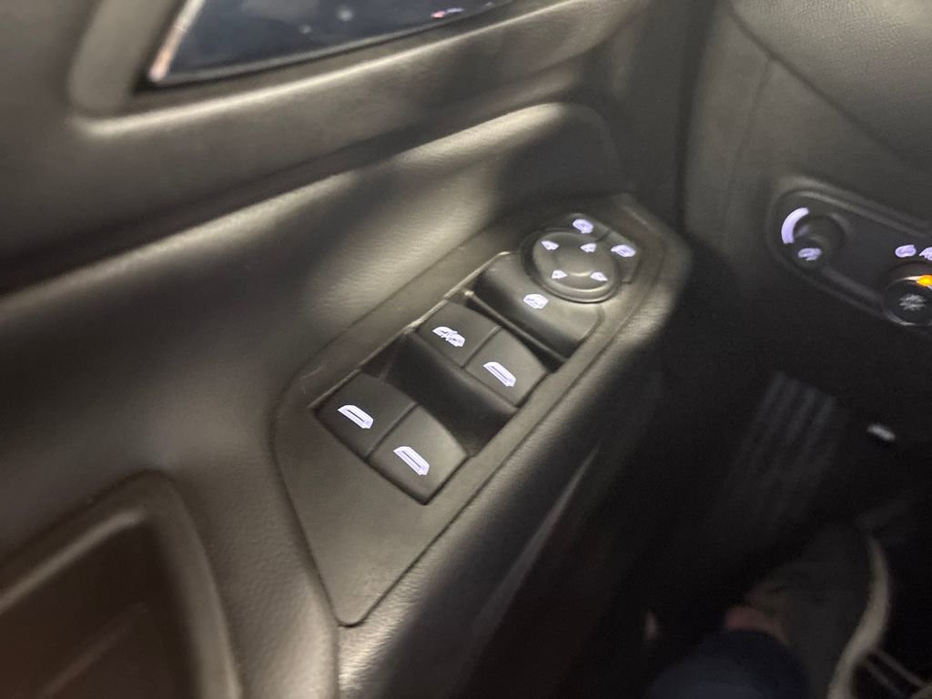 Used 2022 Chevrolet Equinox LT image 29