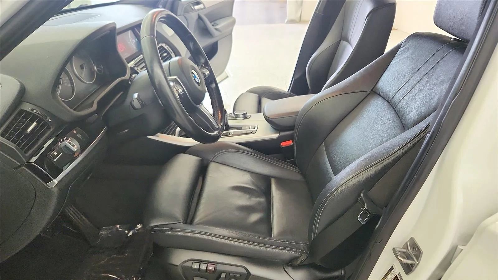 Used 2017 BMW X3 xDrive28i AWD/4WD image 22