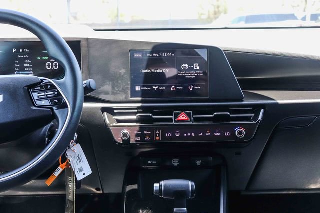 Used 2023 Kia Niro LX FWD image 15