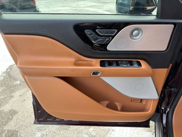 Used 2023 Lincoln Aviator Black Label Grand Touring image 23