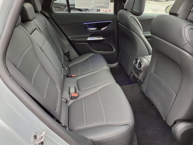 Used 2025 Mercedes-Benz GLC 300 image 20