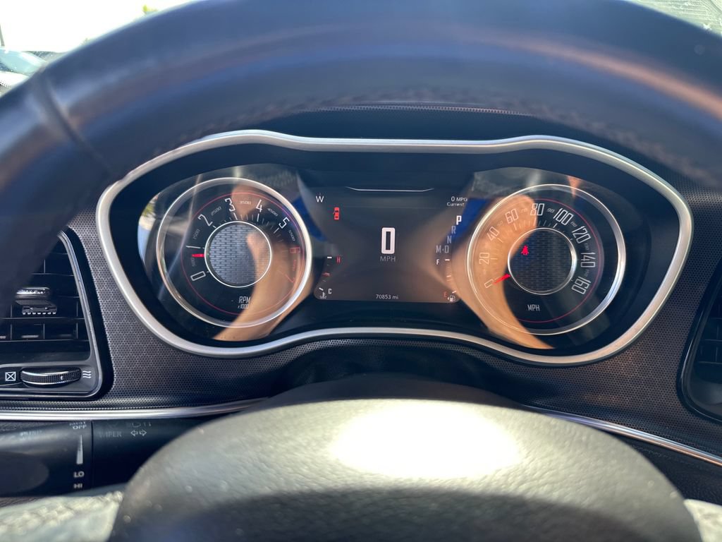 Used 2015 Dodge Challenger R/T Plus RWD image 21