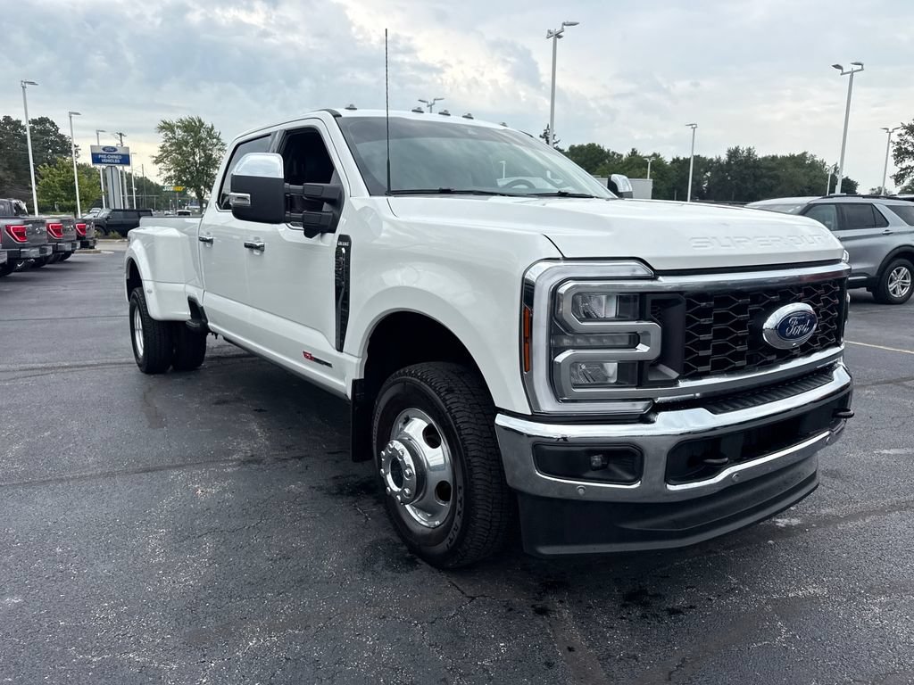 Used 2025 Ford F350 King Ranch w/ Chrome Package AWD/4WD image 4