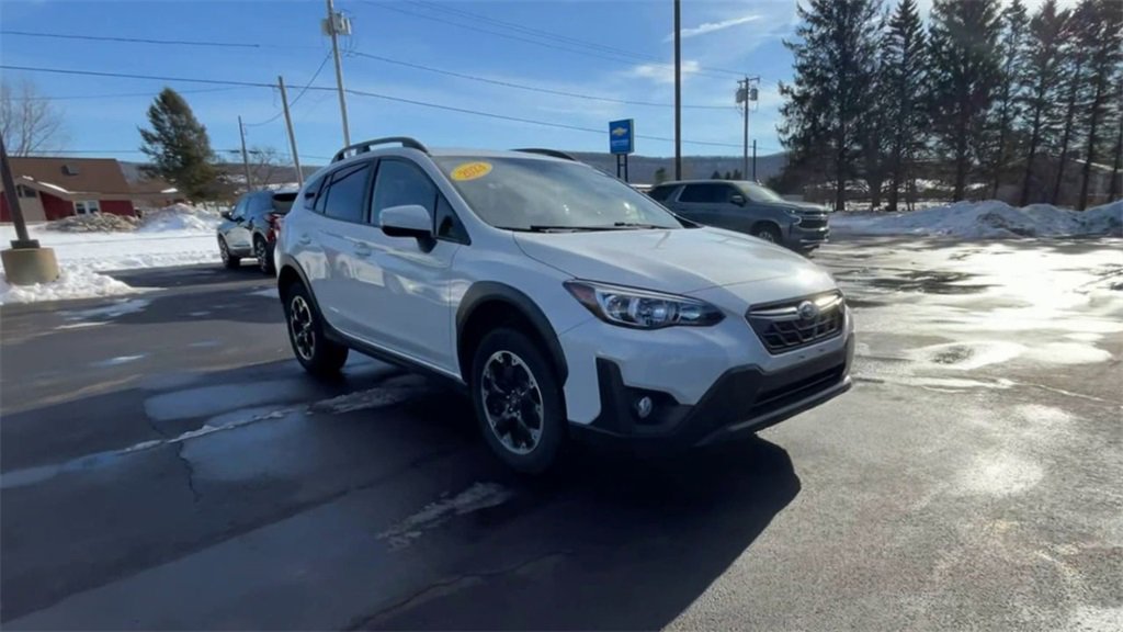 Used 2023 Subaru Crosstrek 2.0i Premium image 2