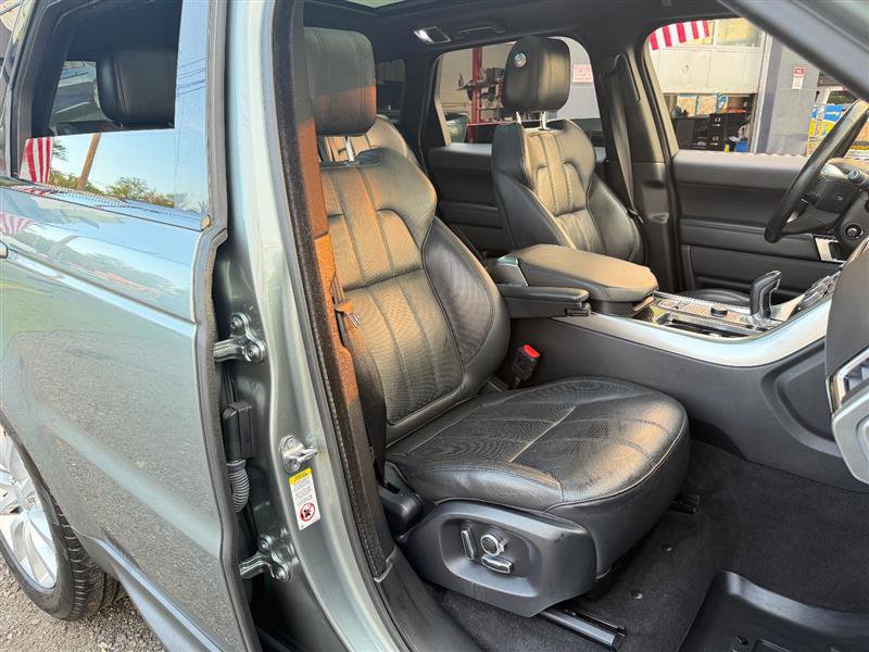 Used 2016 Land Rover Range Rover Sport HSE AWD/4WD image 16