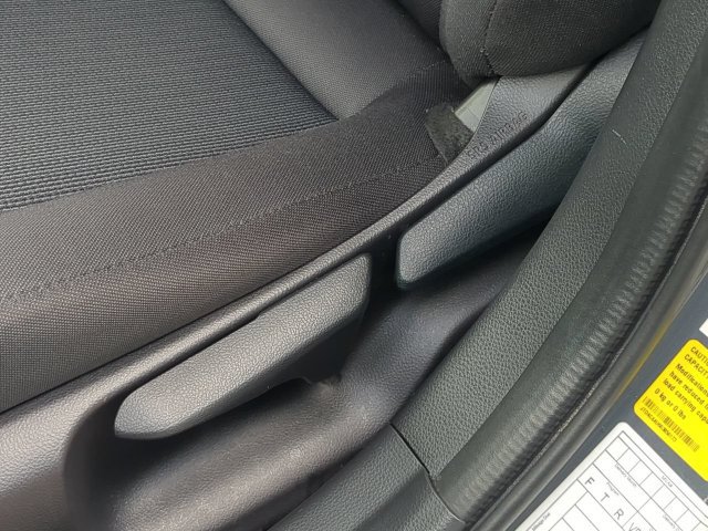 Used 2025 Toyota Prius LE FWD image 21